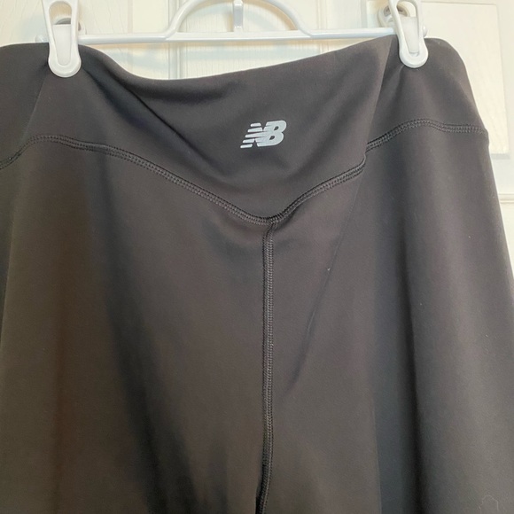 NWOT New Balance cropped workout leggings size XL - Picture 4 of 5